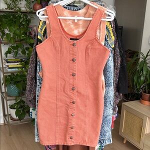 MINKPINK Jean Dress. Size Medium. PTP: 17”, Shoulder to bottom hem 32”.